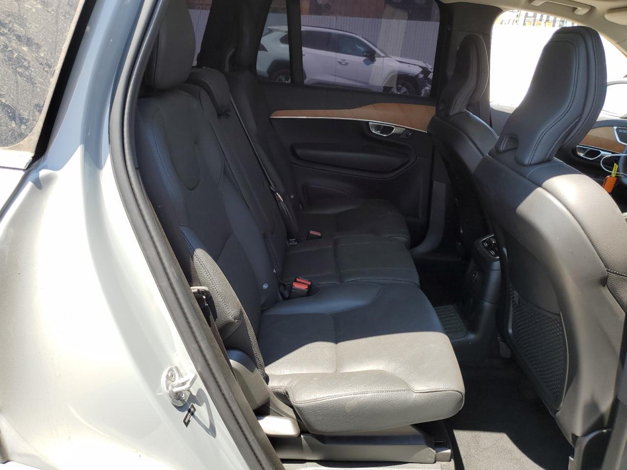 2024 VOLVO XC90