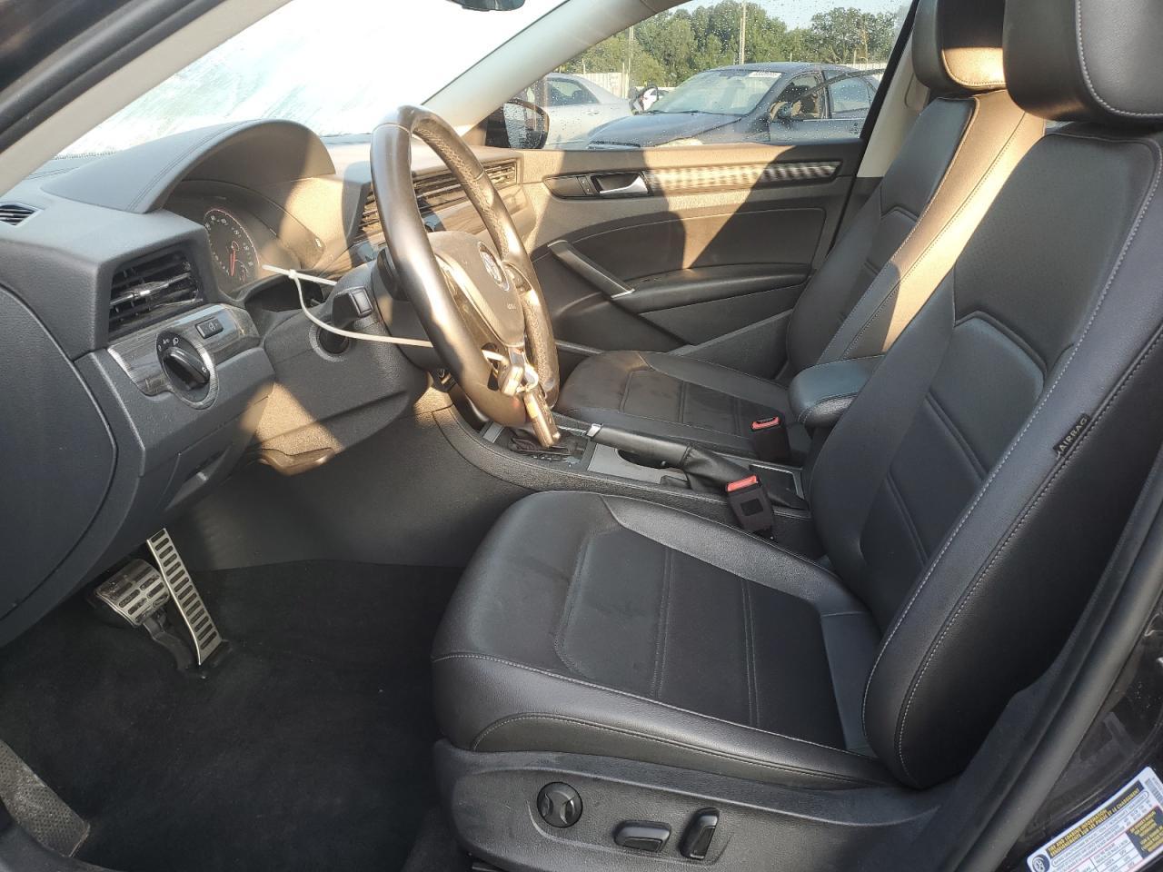 2020 VOLKSWAGEN Passat