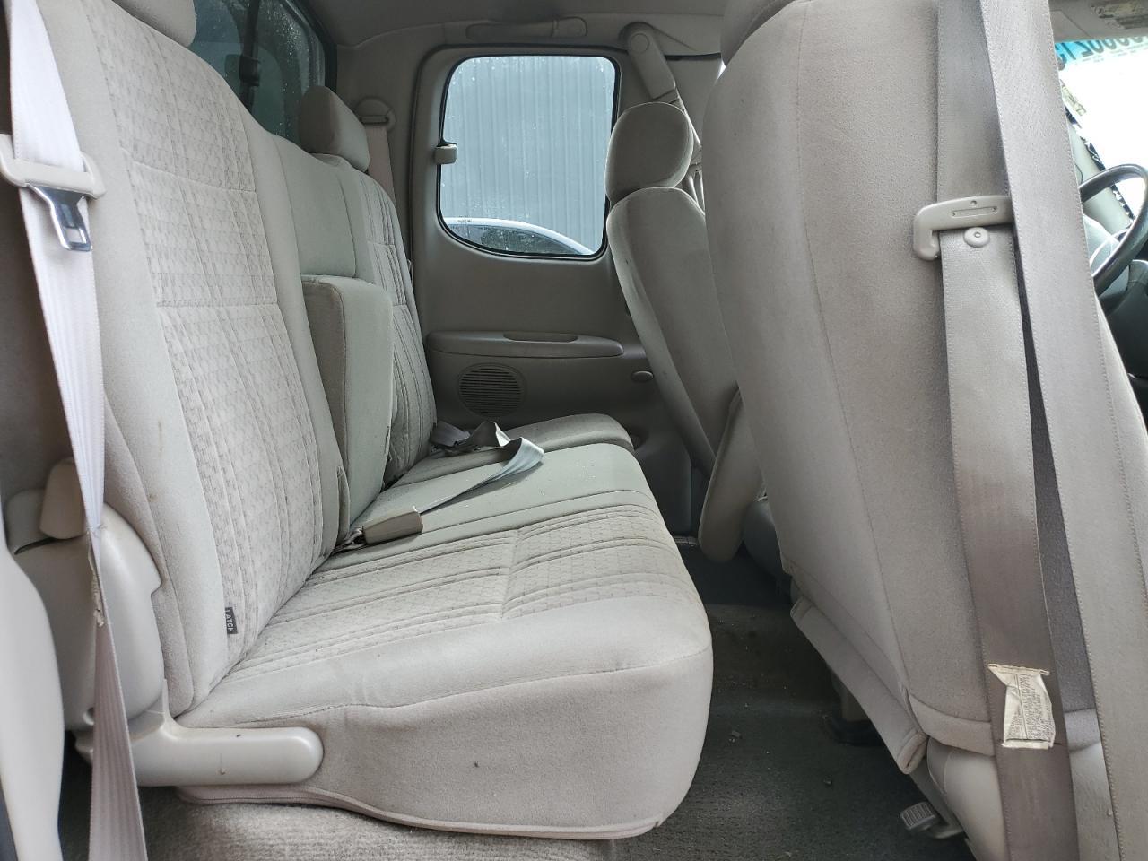 2004 TOYOTA TUNDRA