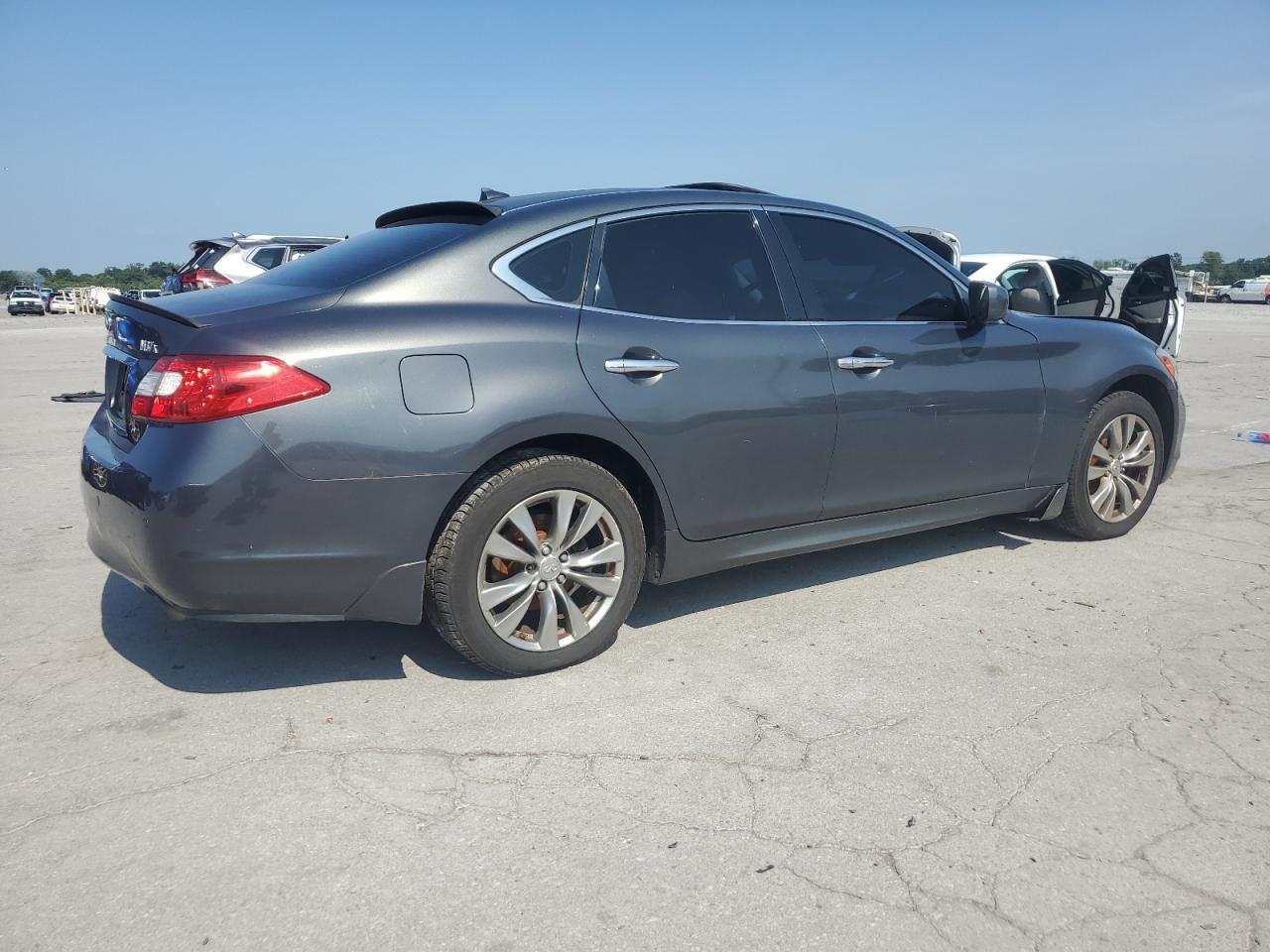 2013 INFINITI M37