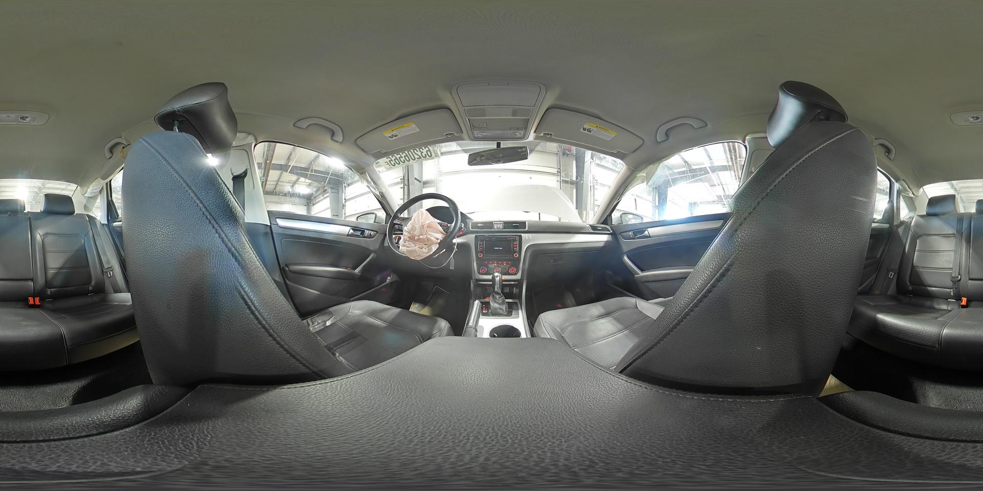 2013 VOLKSWAGEN Passat