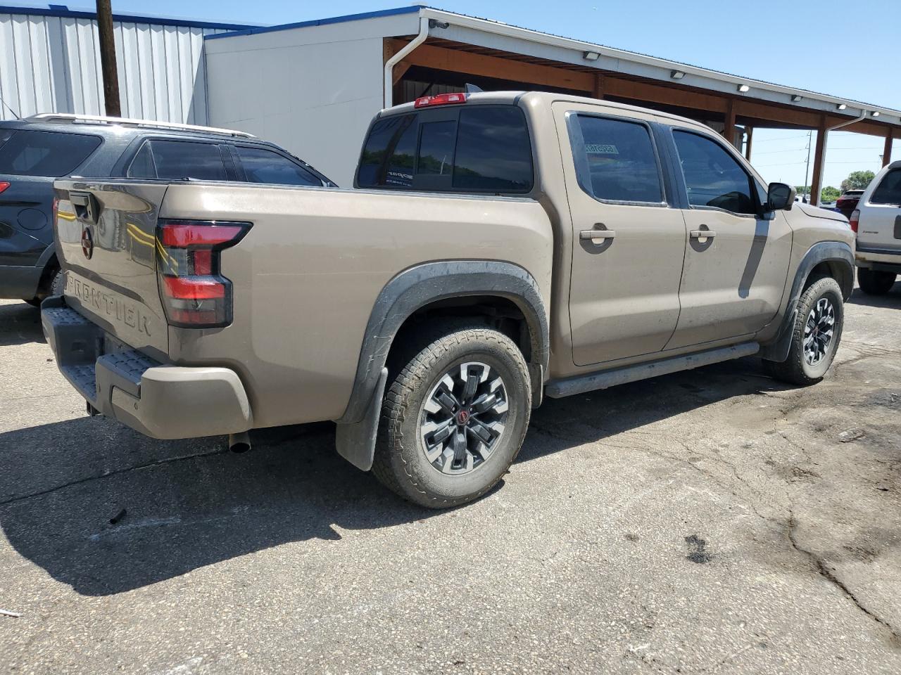 2022 NISSAN Frontier