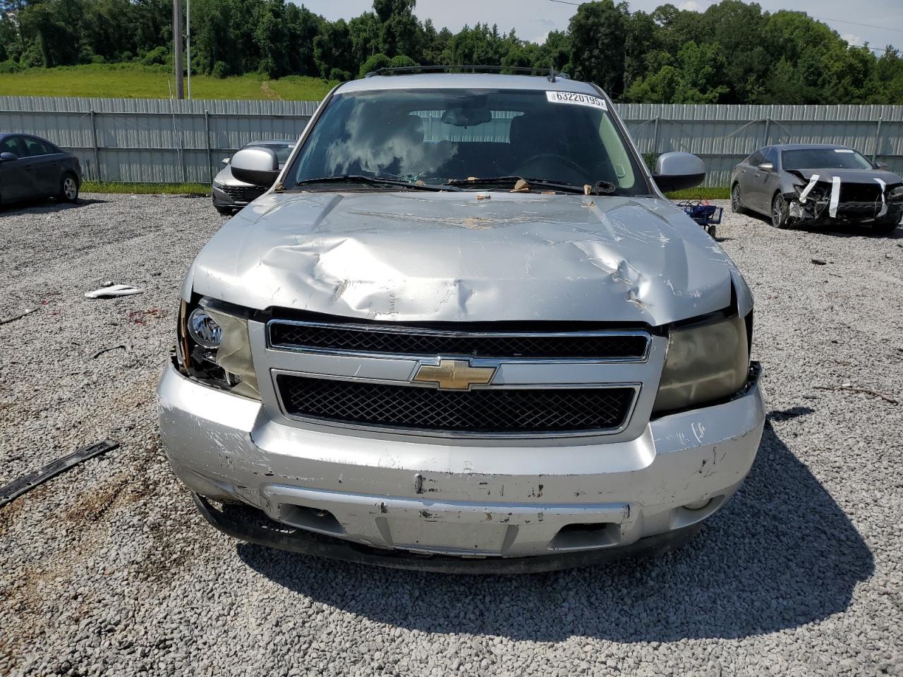 2011 CHEVROLET Tahoe