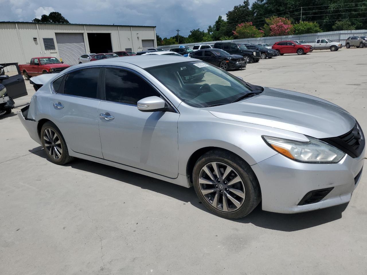 2017 NISSAN ALTIMA