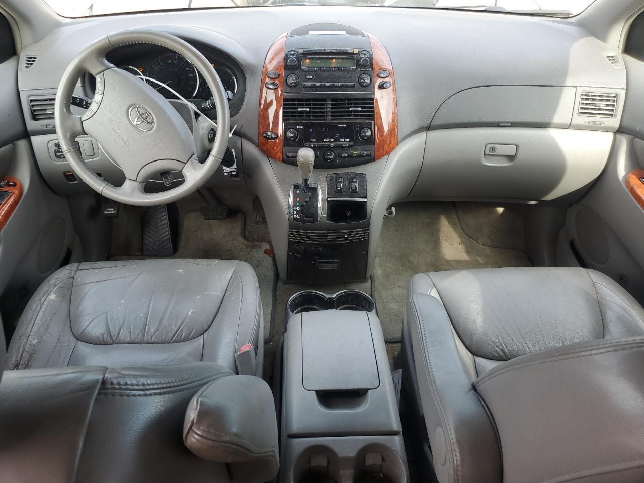 2007 TOYOTA SIENNA