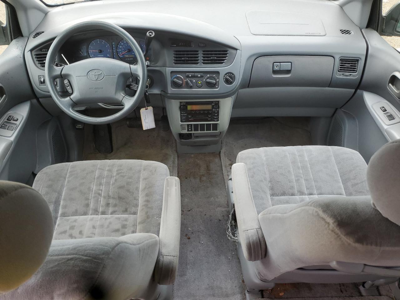2002 TOYOTA SIENNA