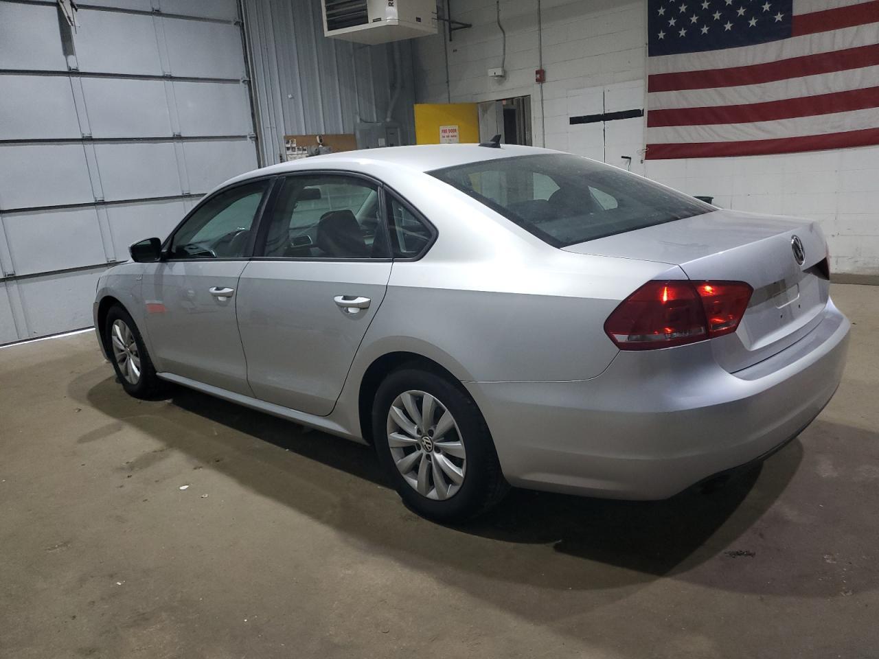 2014 VOLKSWAGEN Passat