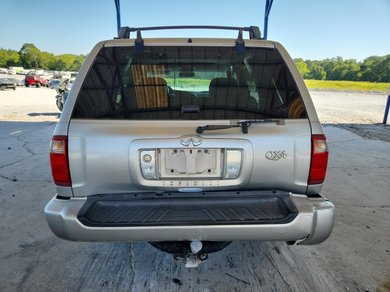 2002 INFINITI QX4