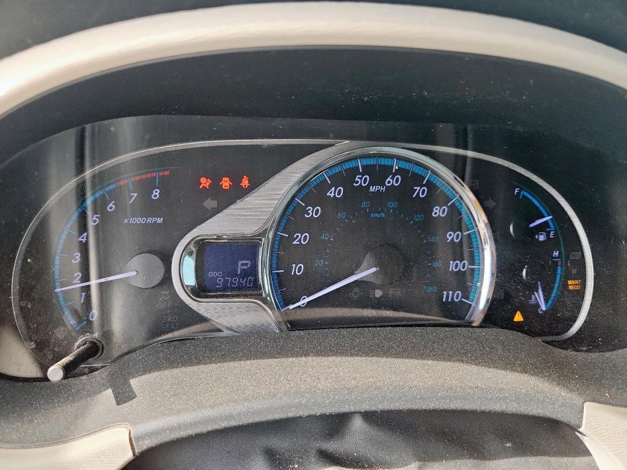 2011 TOYOTA SIENNA