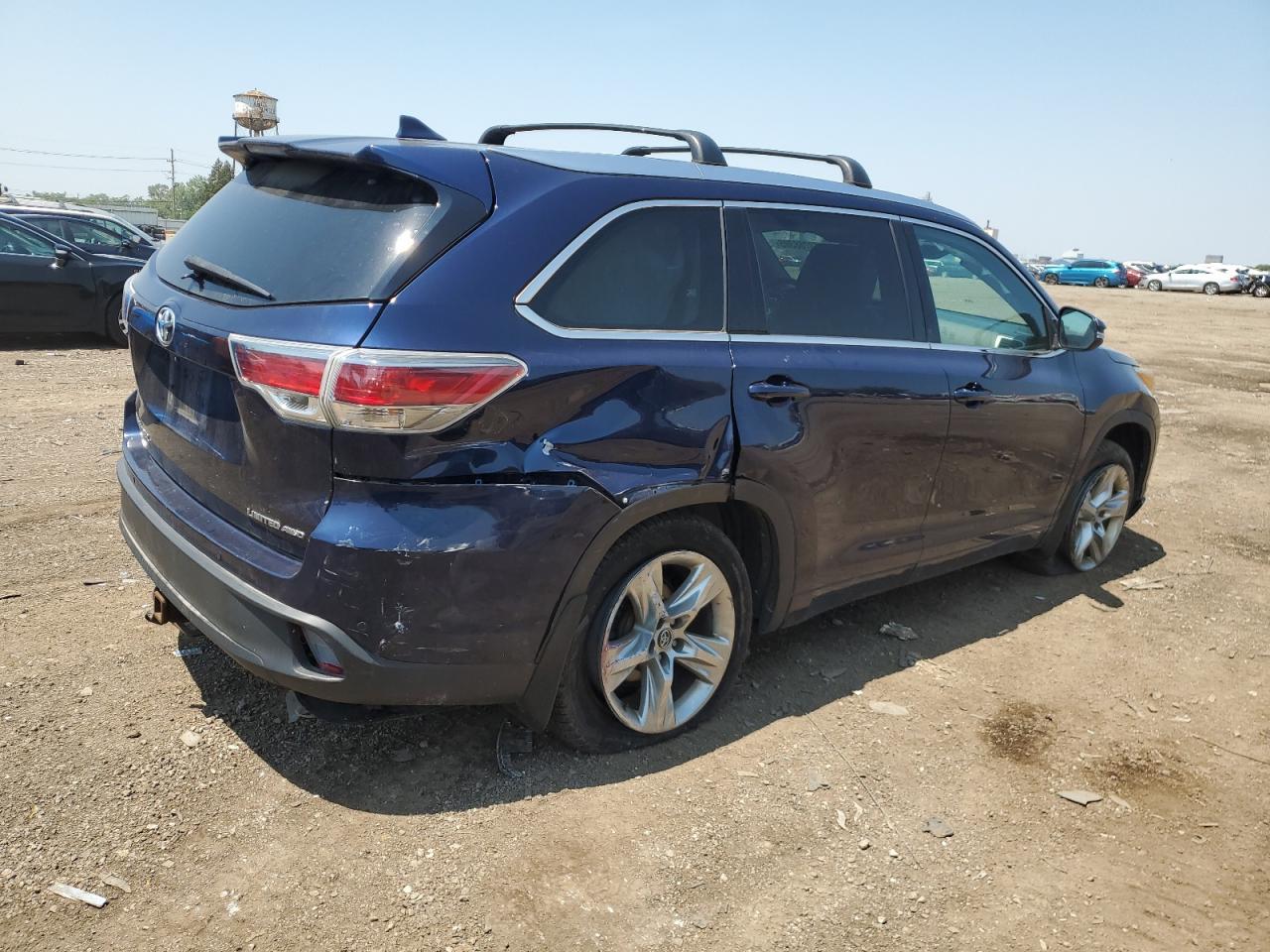 2016 TOYOTA HIGHLANDER