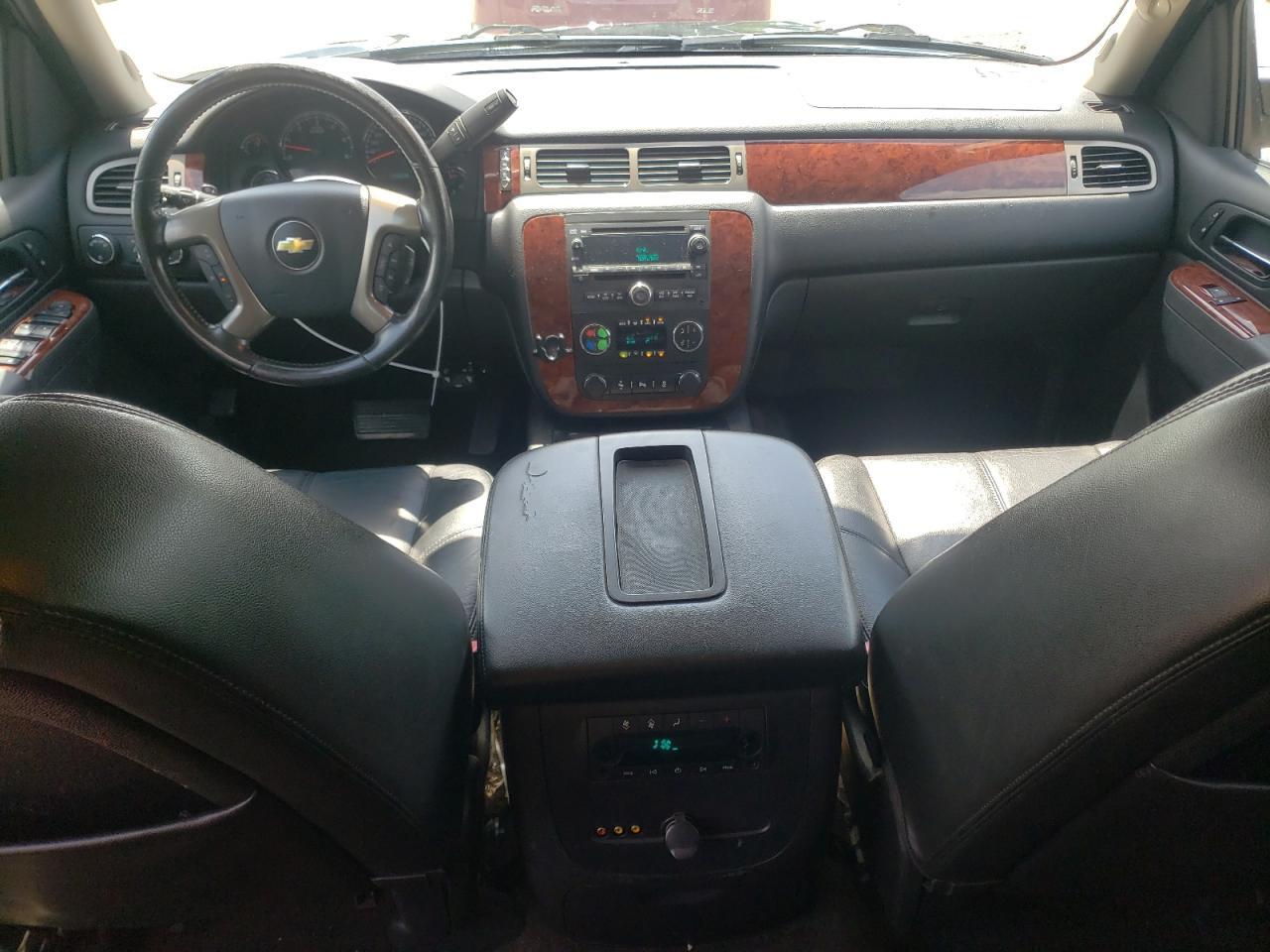 2013 CHEVROLET Suburban