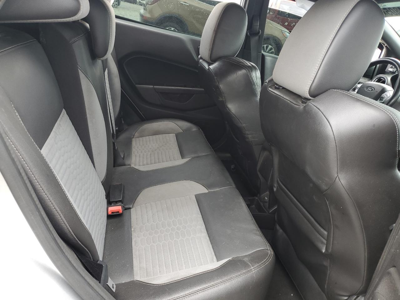 2014 FORD Fiesta