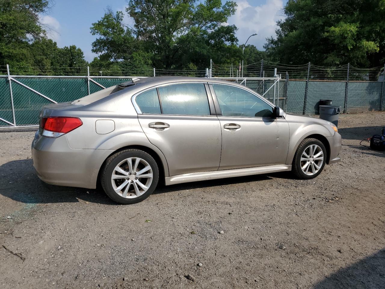 2014 SUBARU Legacy