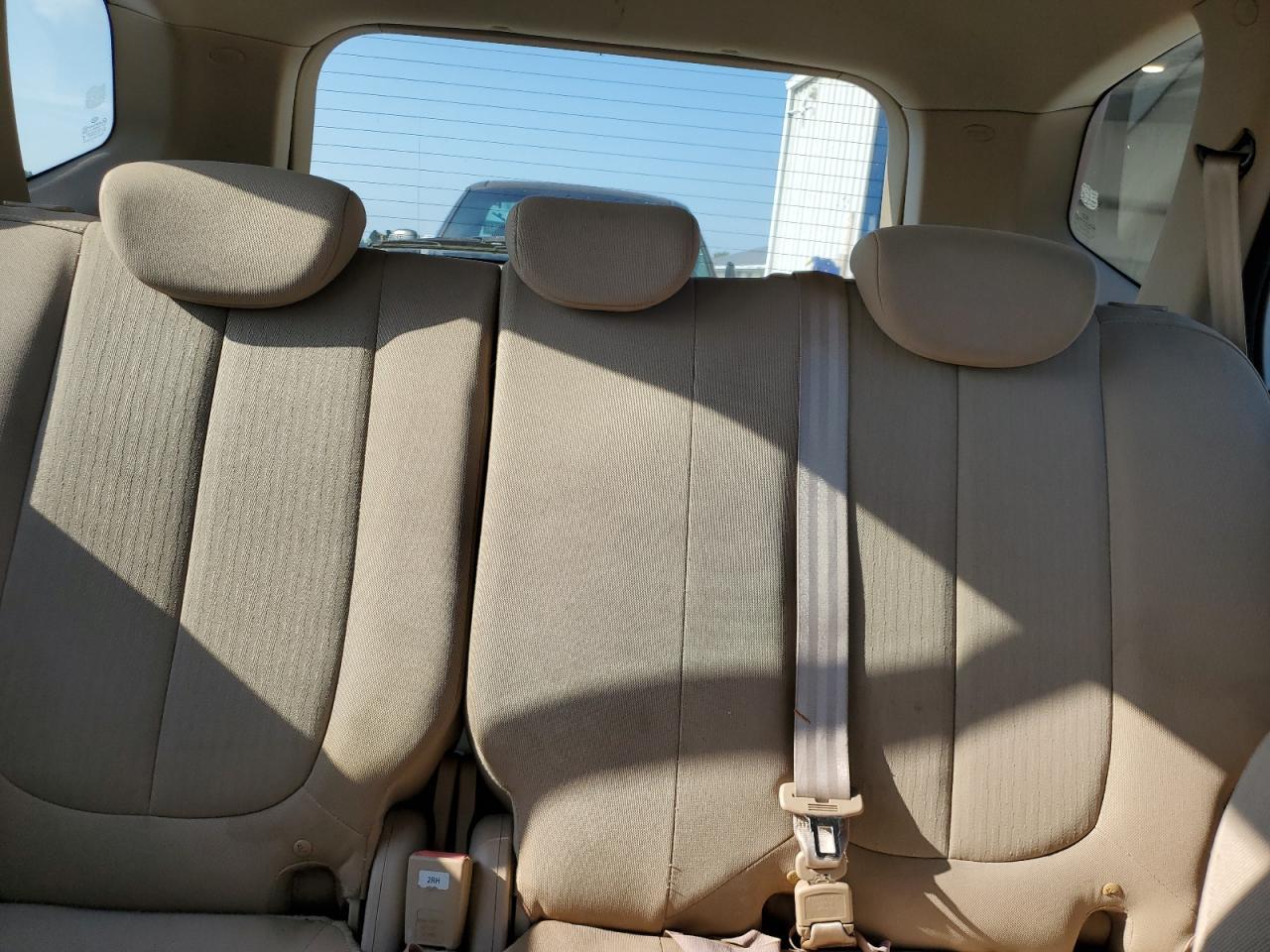 2009 KIA RONDO