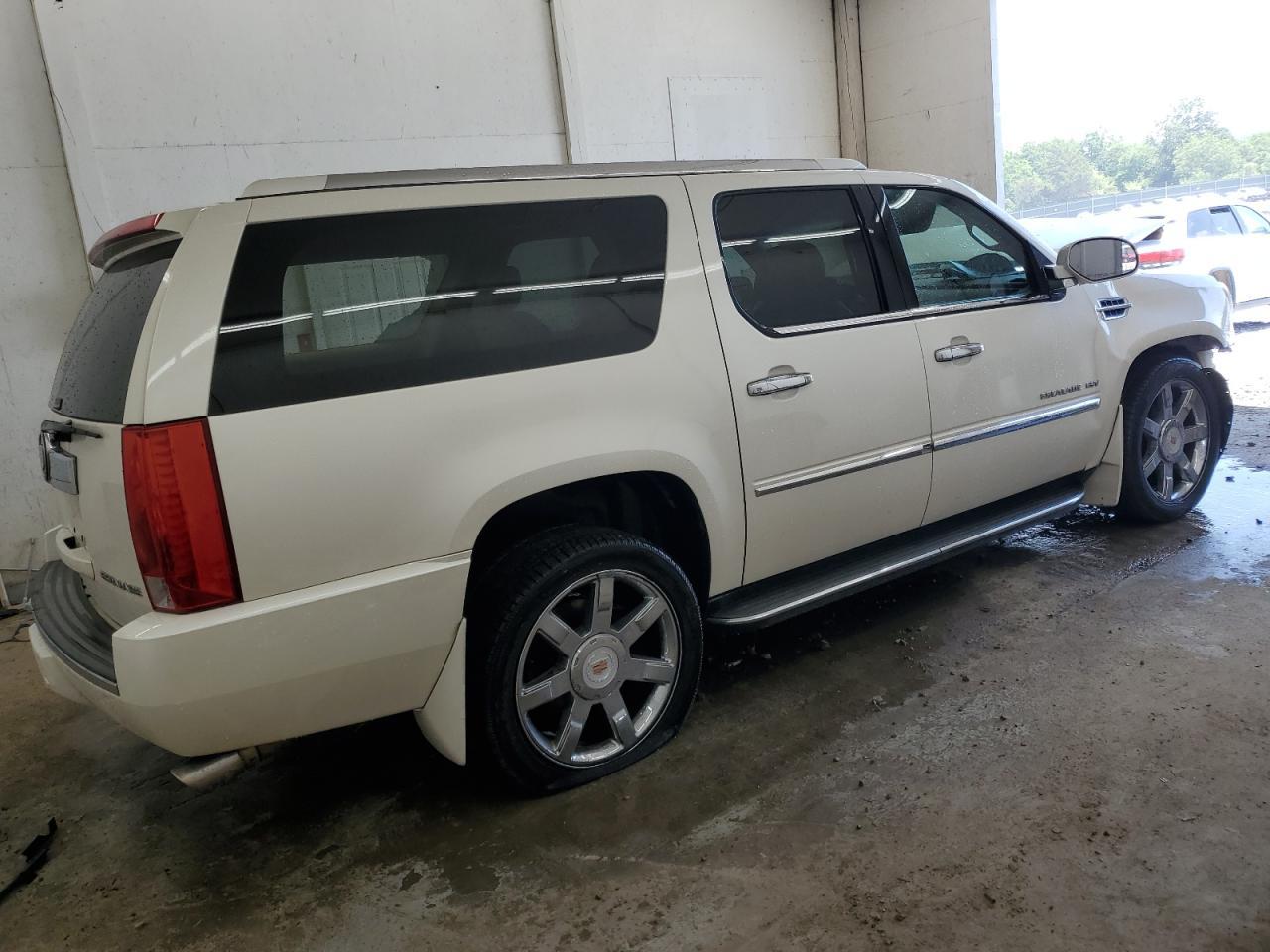 2013 CADILLAC ESCALADE