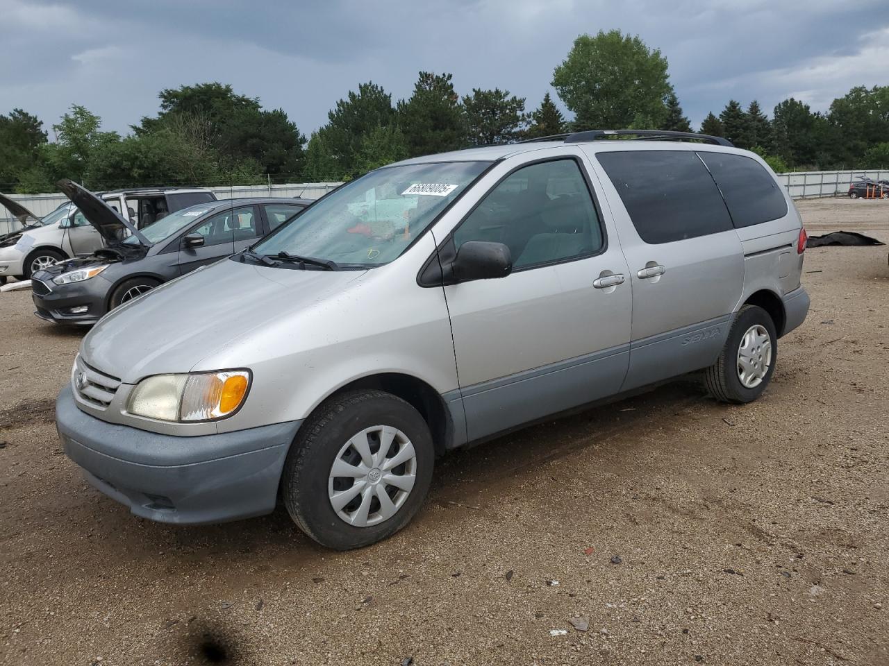 2002 TOYOTA SIENNA