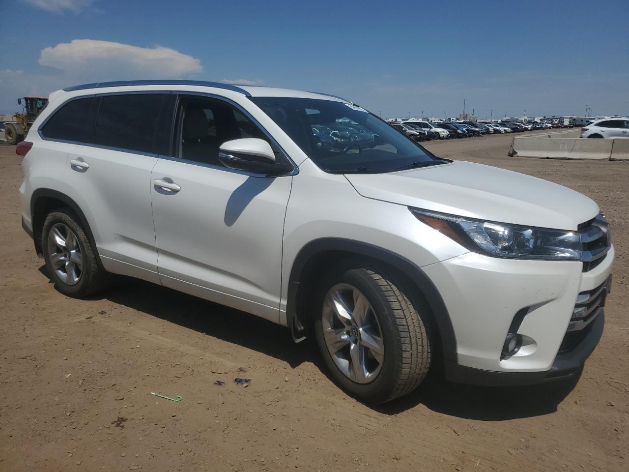 2017 TOYOTA HIGHLANDER