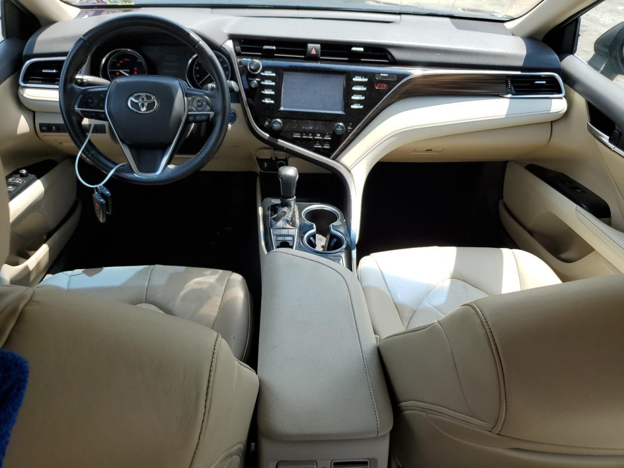 2018 TOYOTA CAMRY