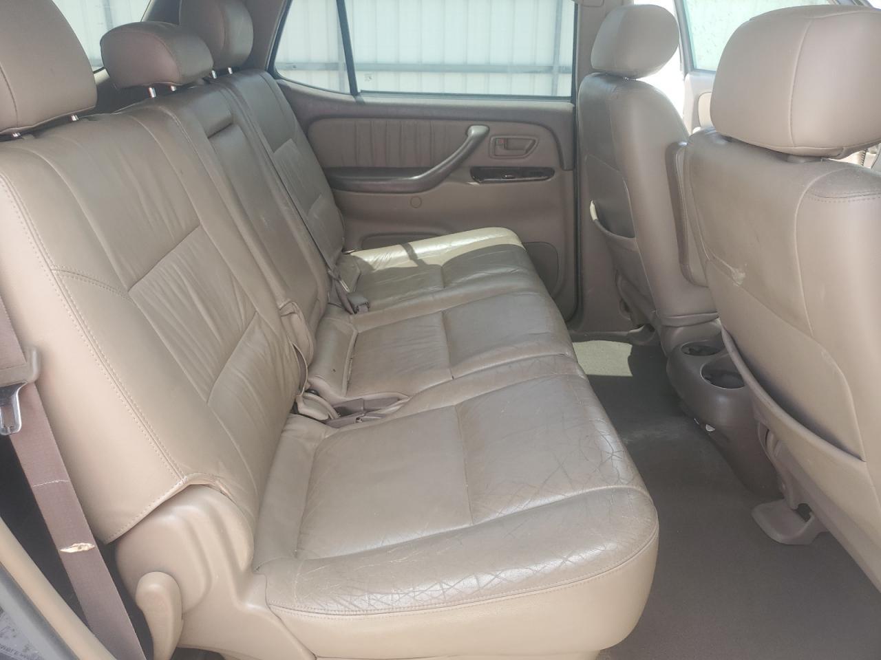 2003 TOYOTA Sequoia