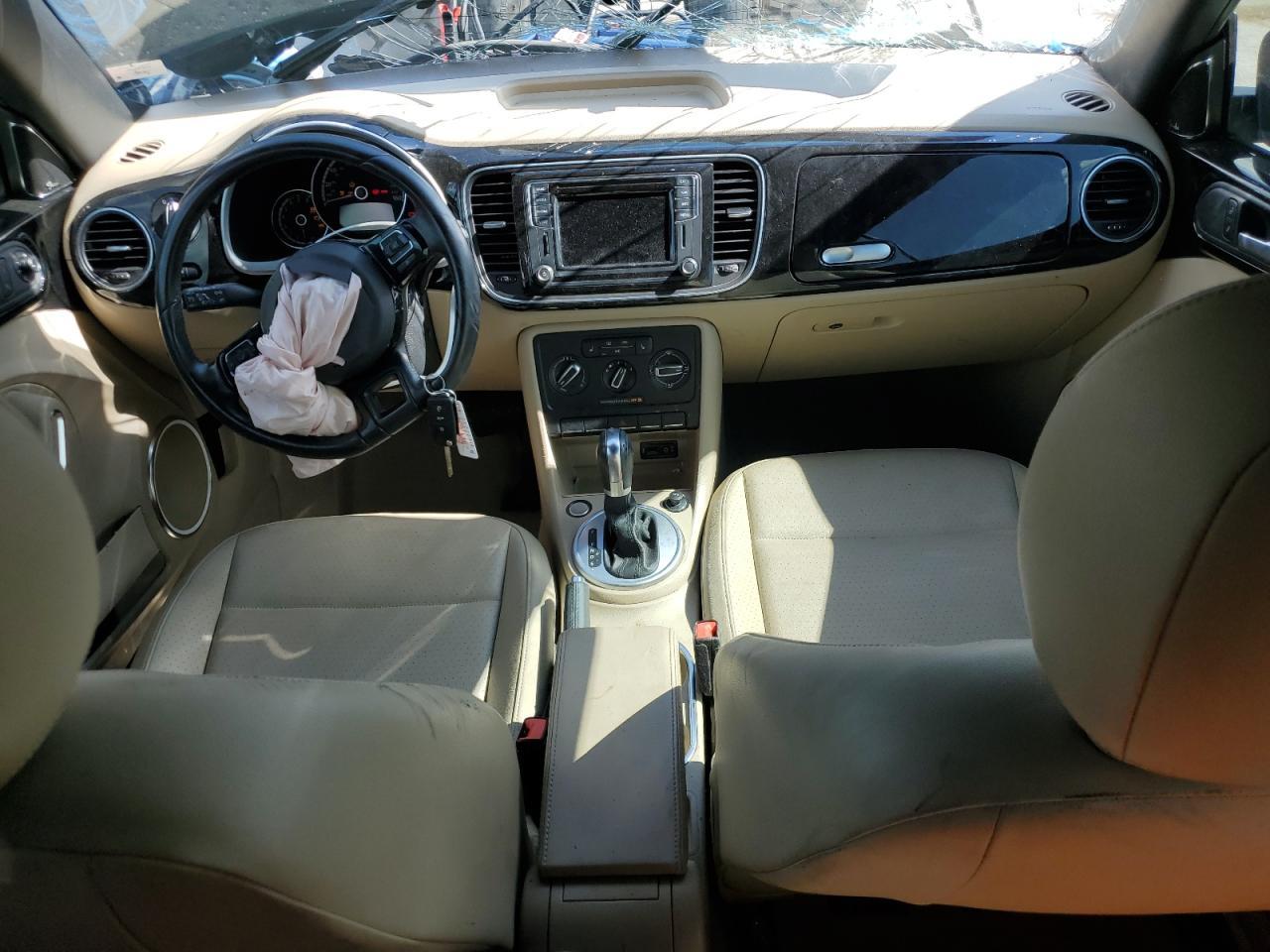 2016 VOLKSWAGEN Beetle