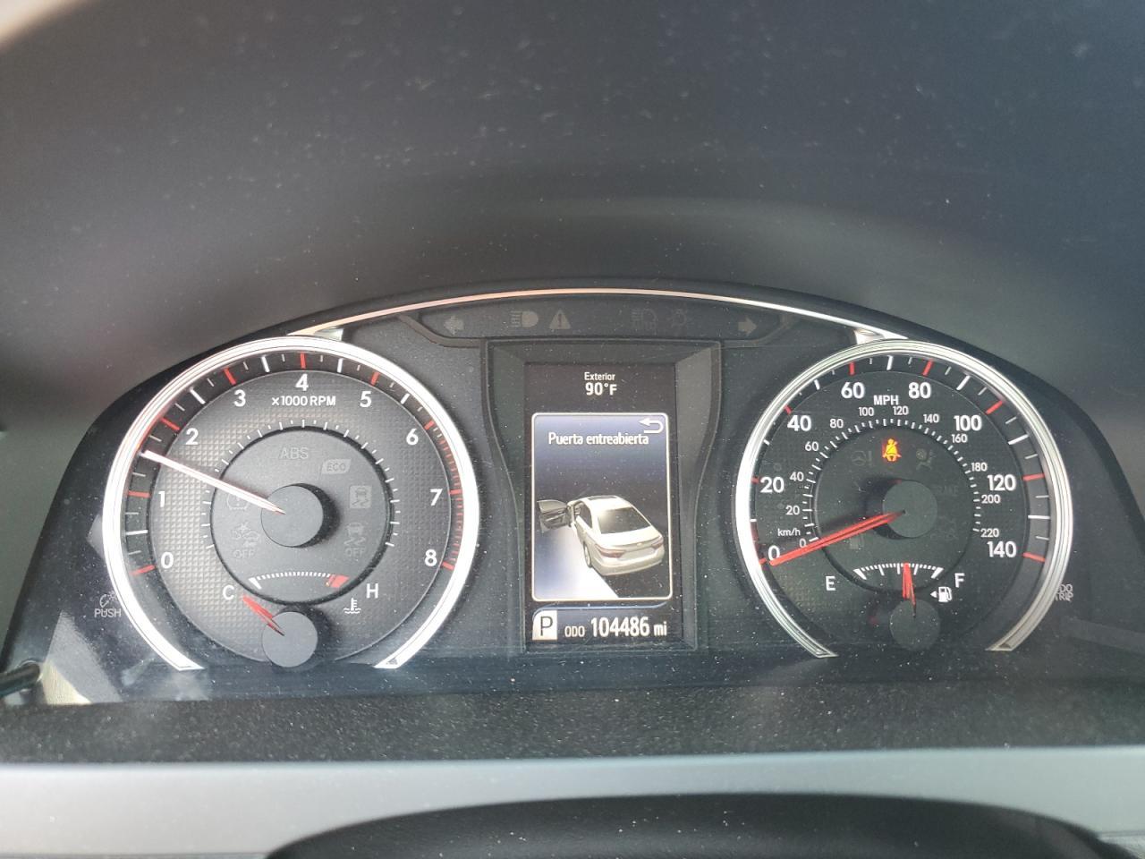 2016 TOYOTA CAMRY