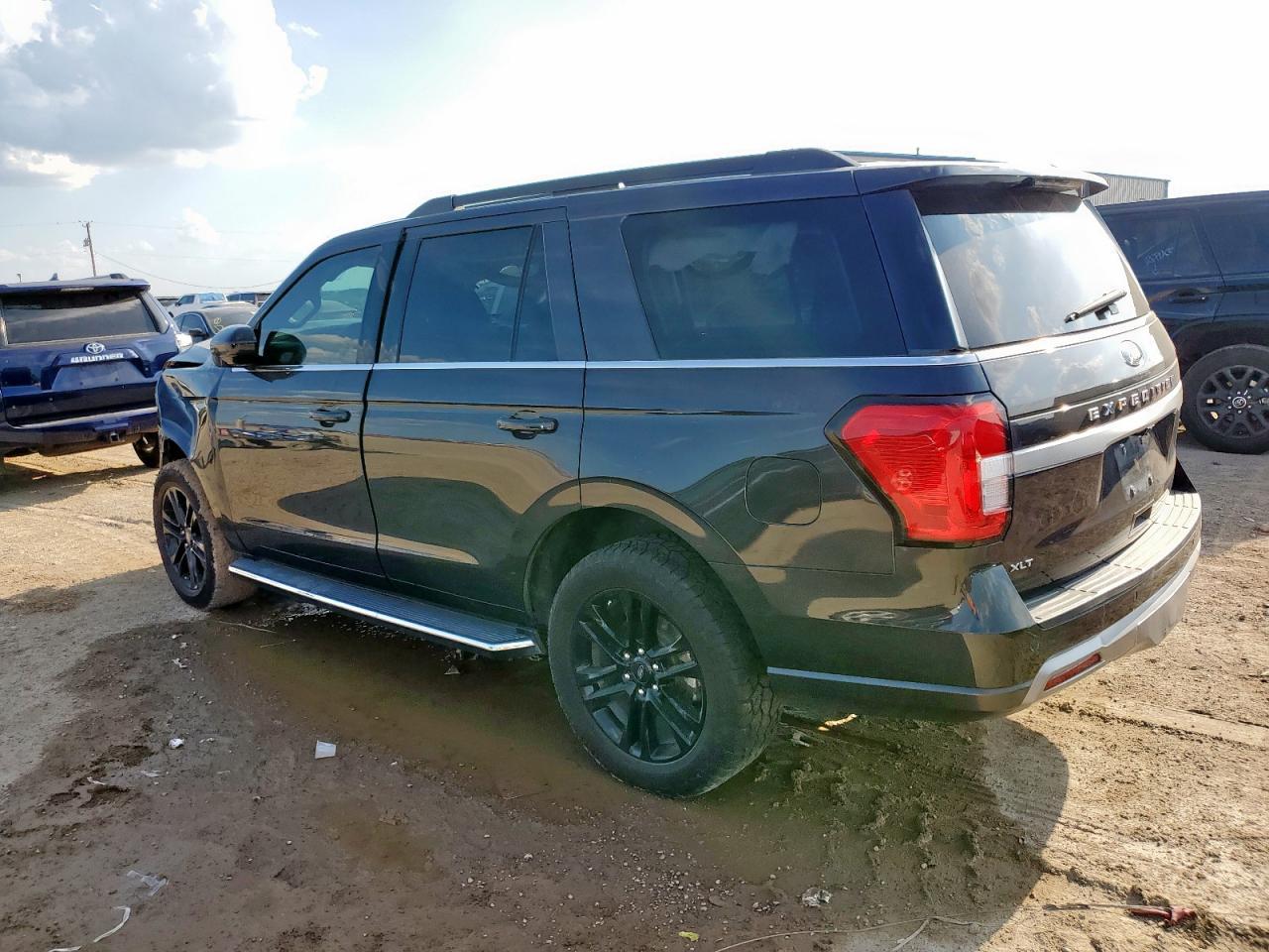 2022 FORD Expedition
