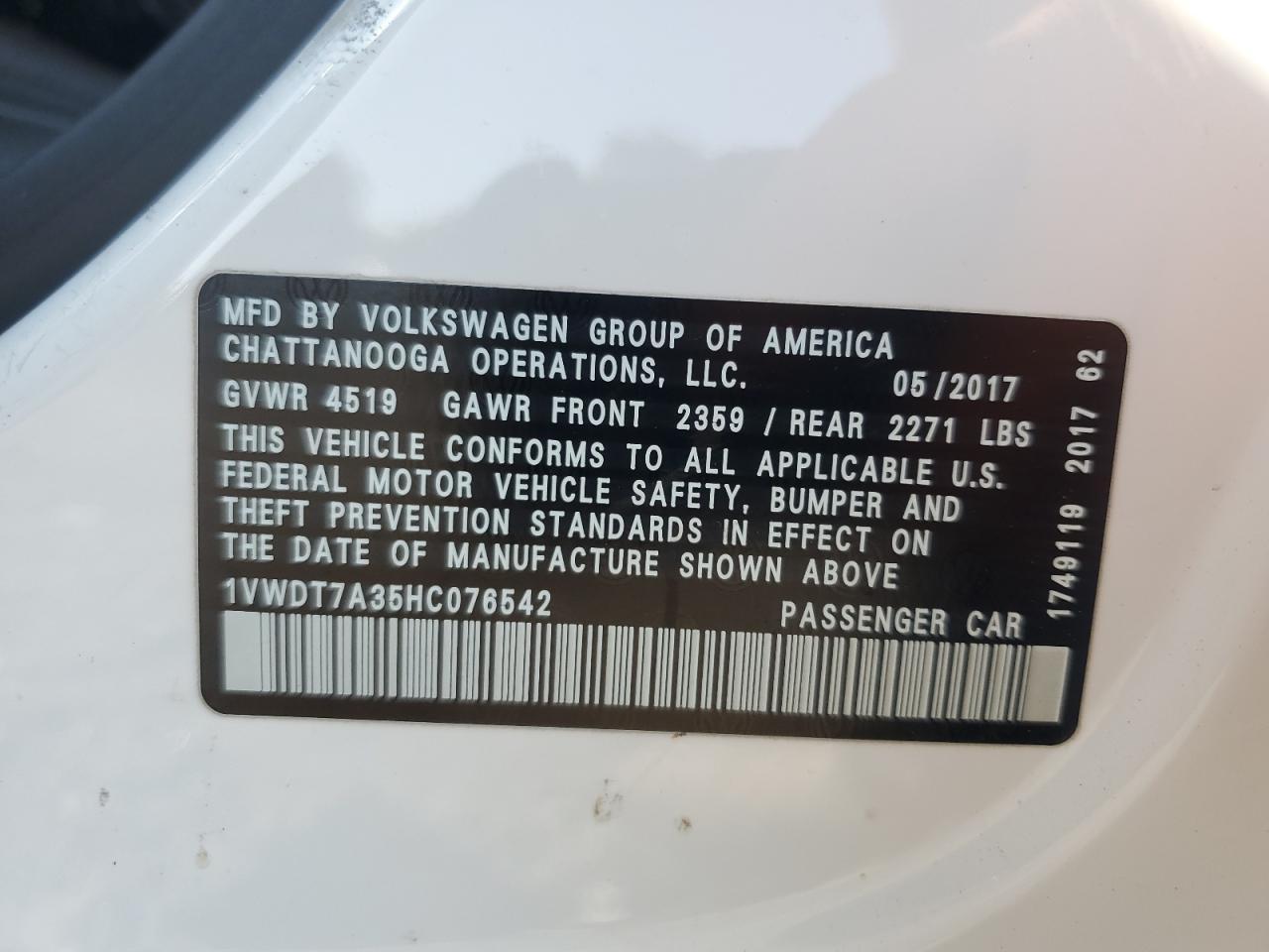 2017 VOLKSWAGEN Passat