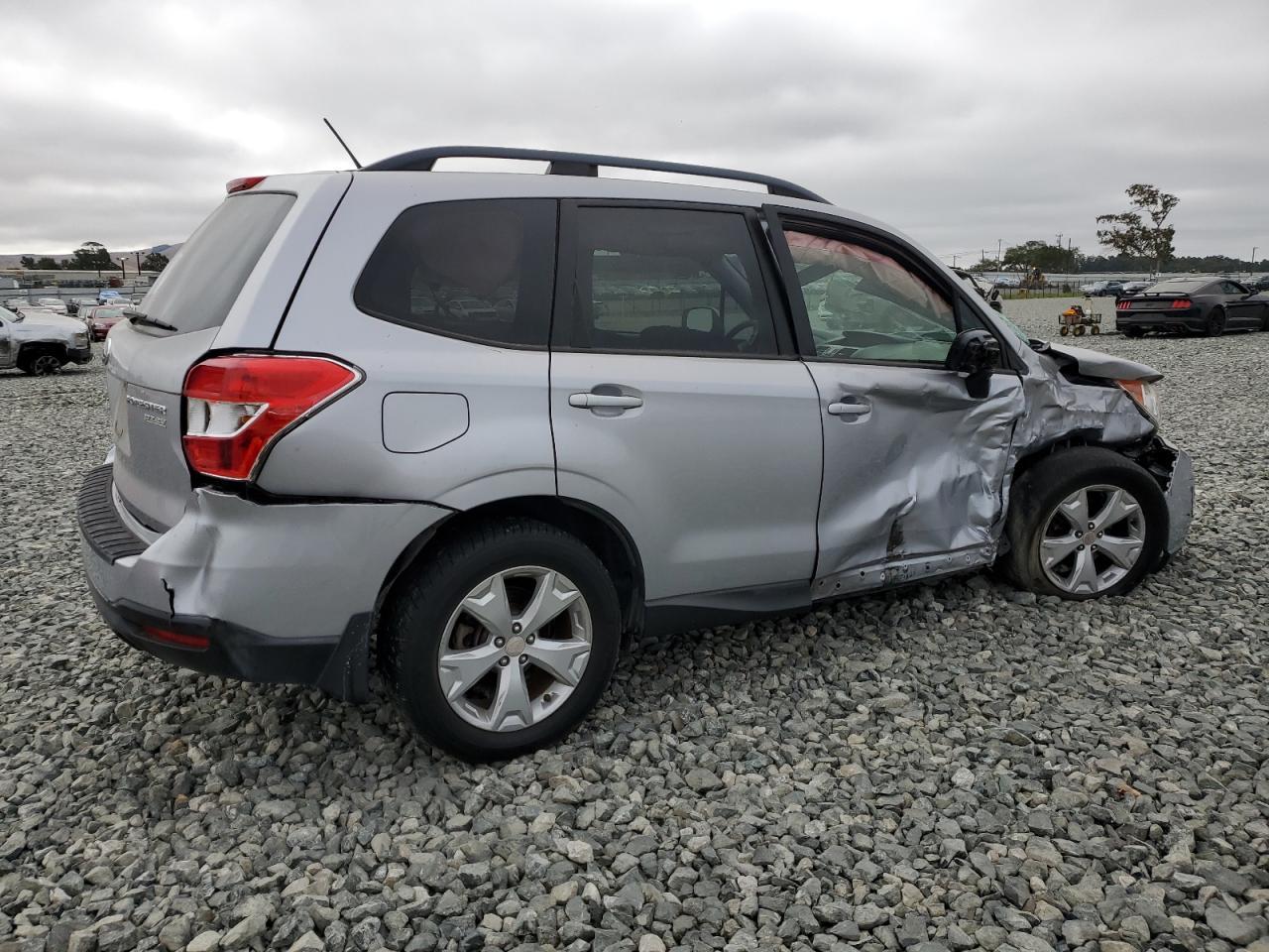 2015 SUBARU FORESTER