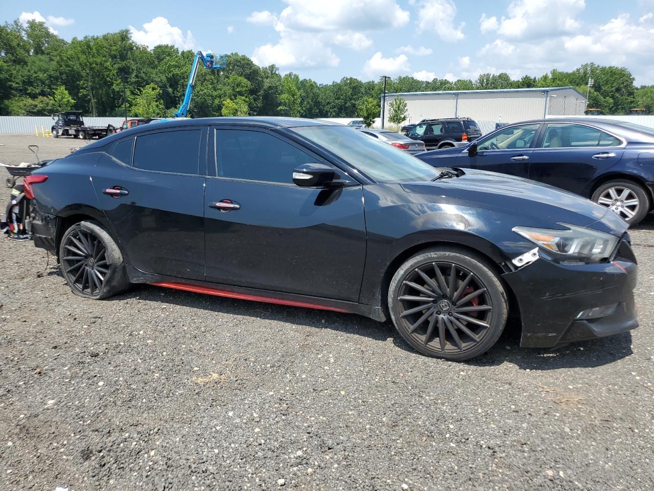 2017 NISSAN Maxima