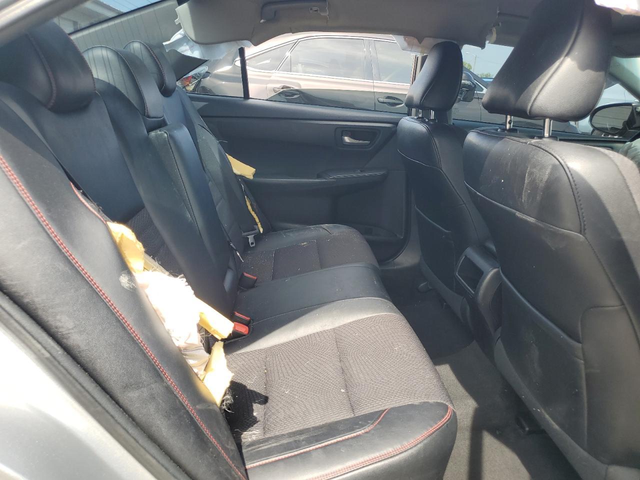 2016 TOYOTA CAMRY