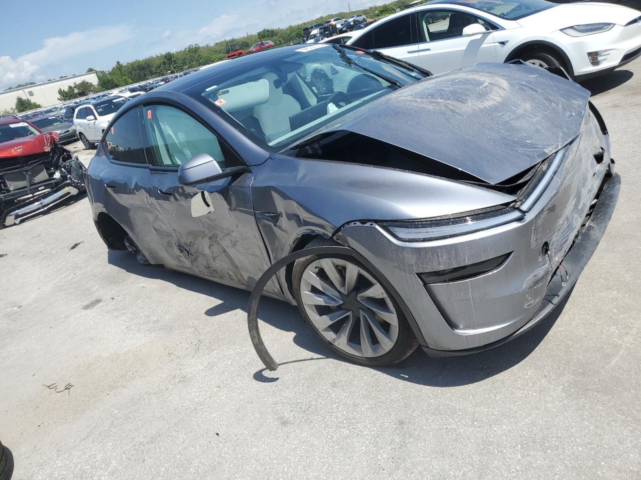 2026 TESLA MODEL Y