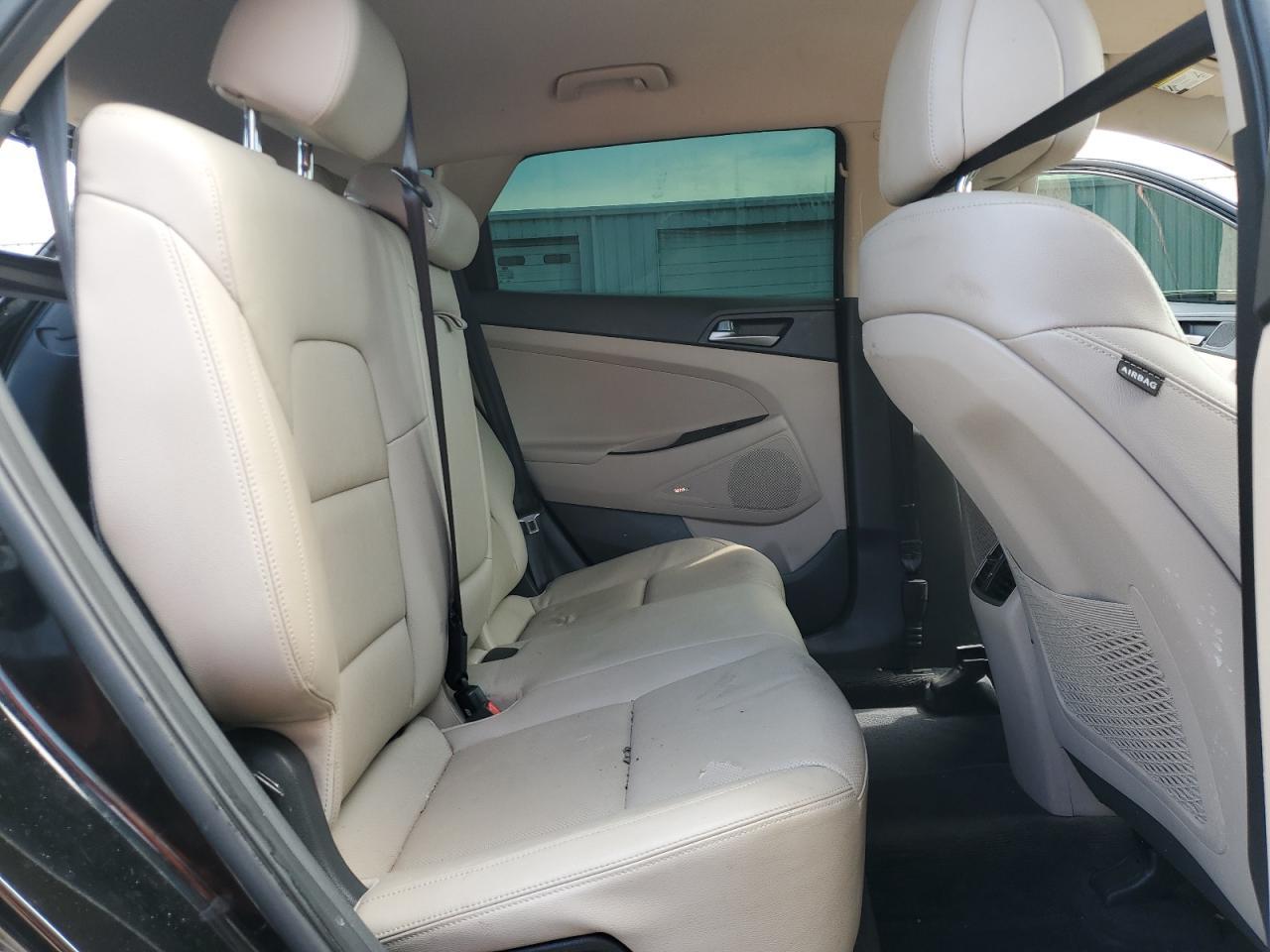 2017 HYUNDAI TUCSON