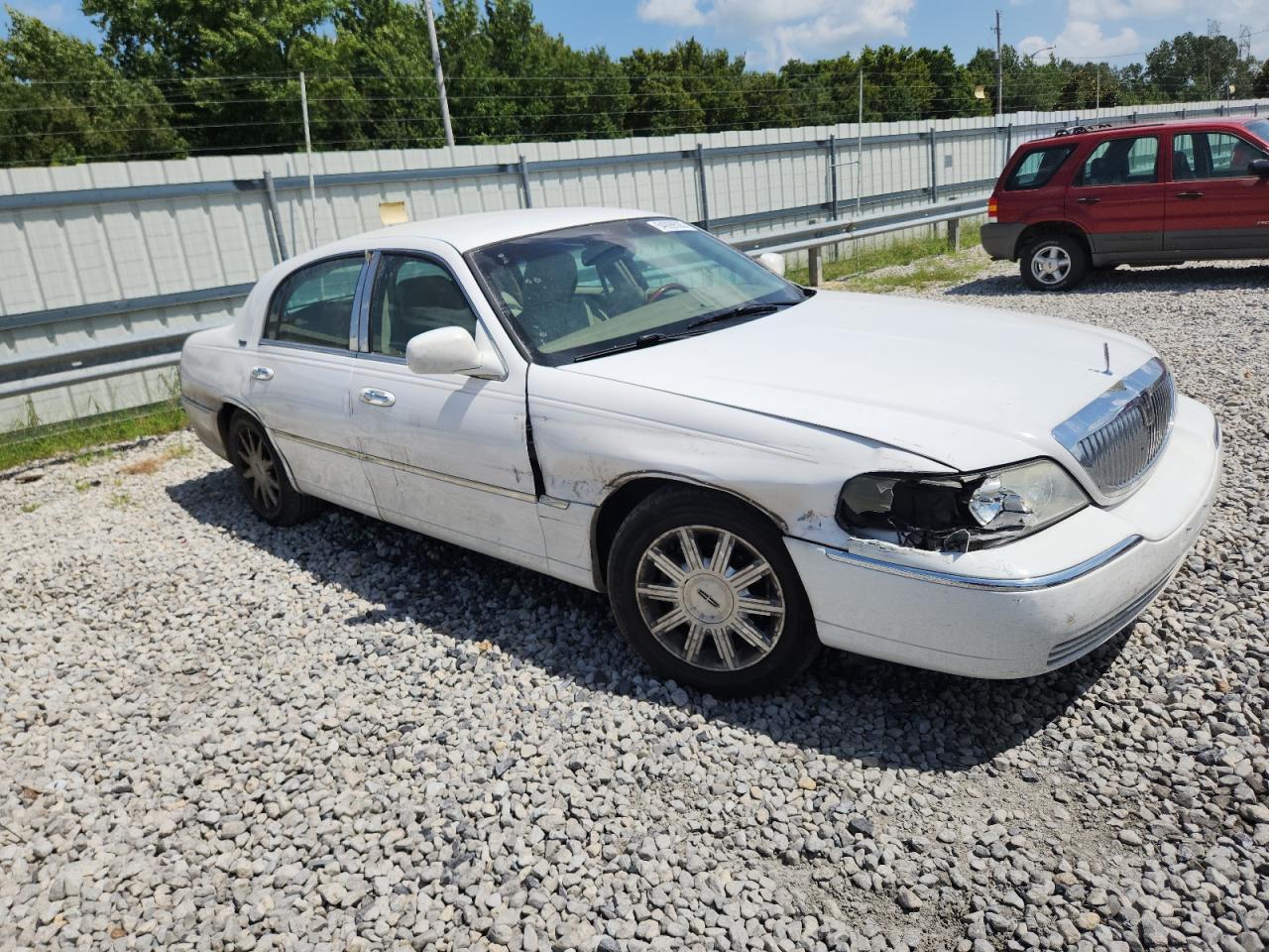 2011 LINCOLN Town Car