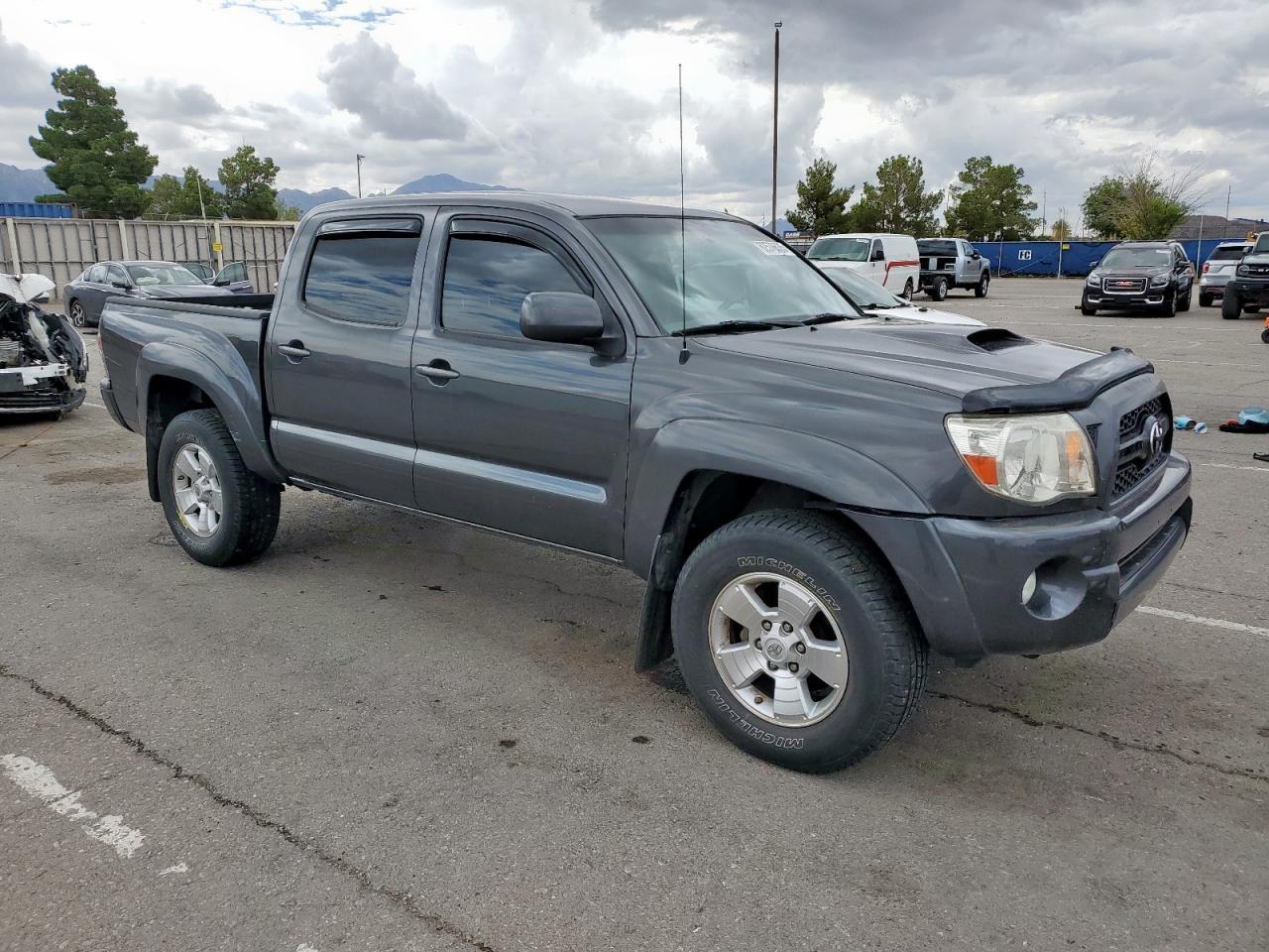 2011 TOYOTA TACOMA