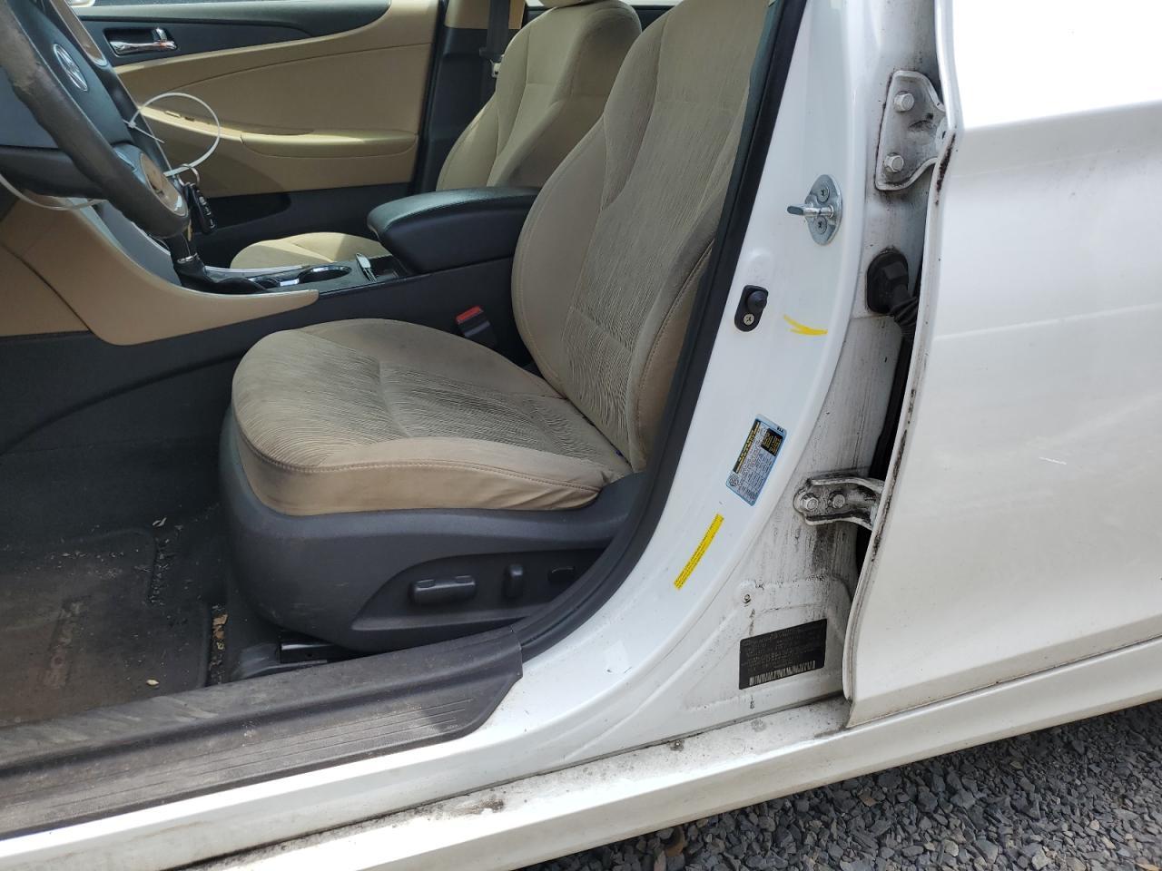 2011 HYUNDAI SONATA