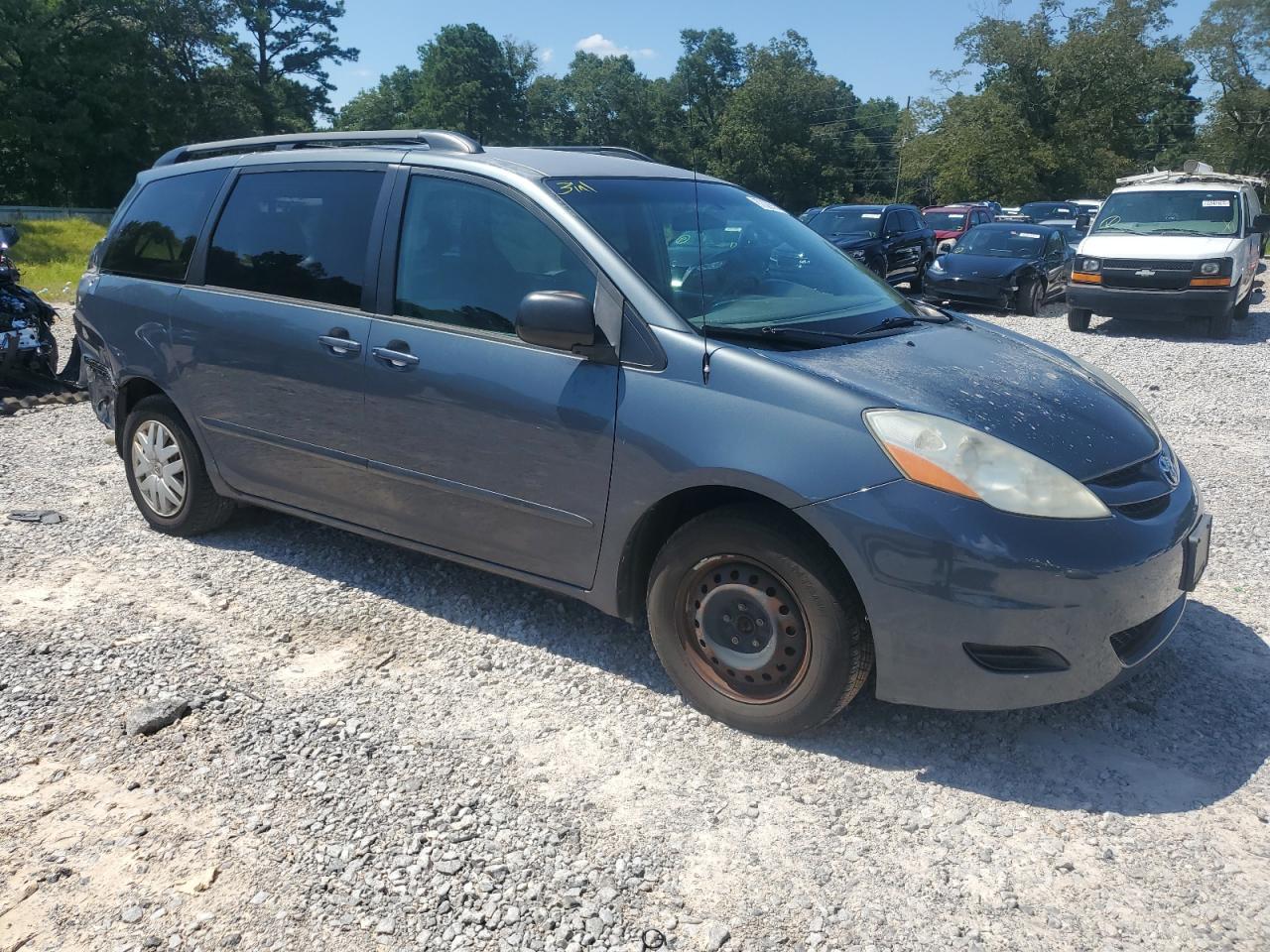 2009 TOYOTA SIENNA