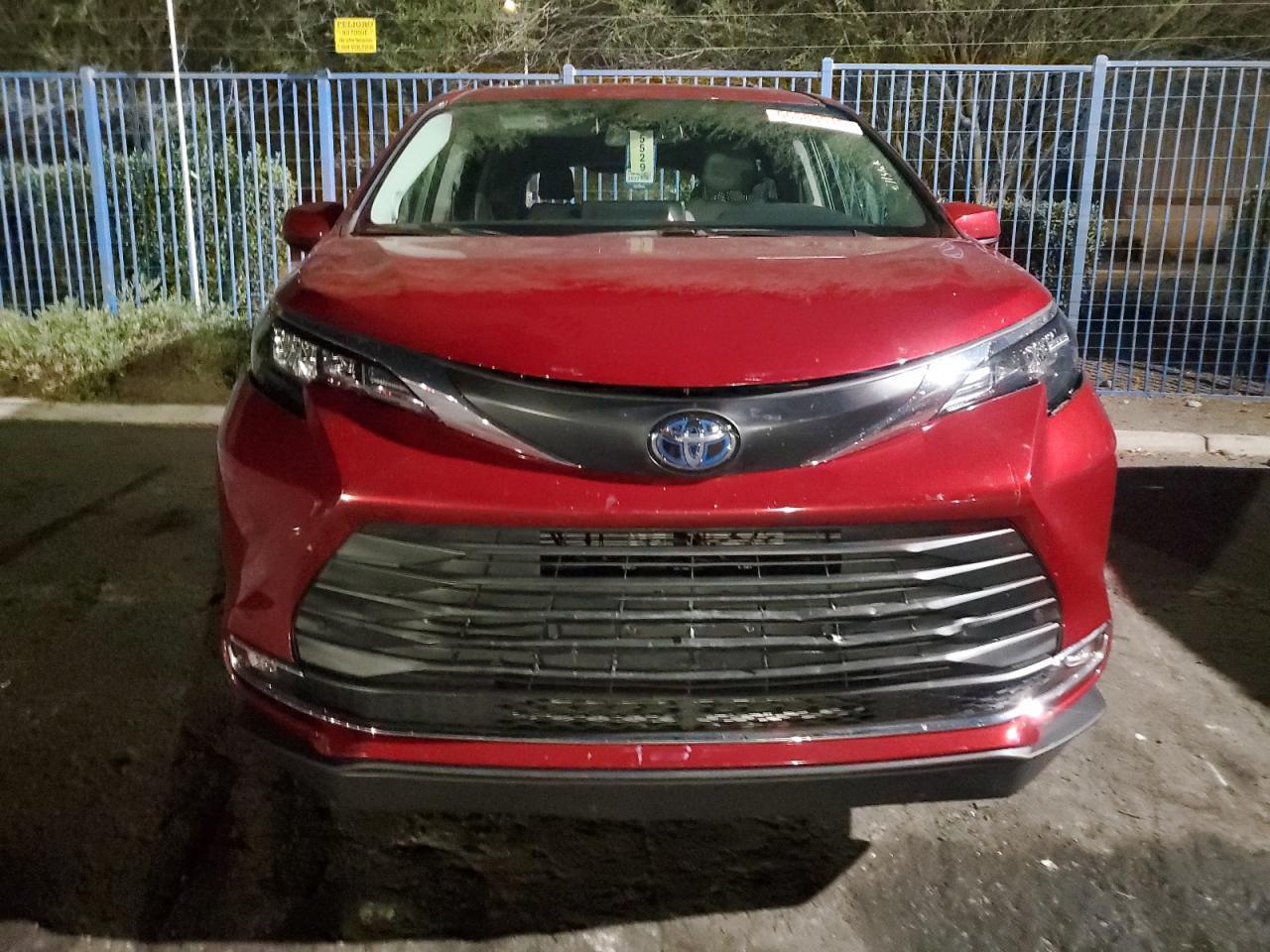 2024 TOYOTA SIENNA