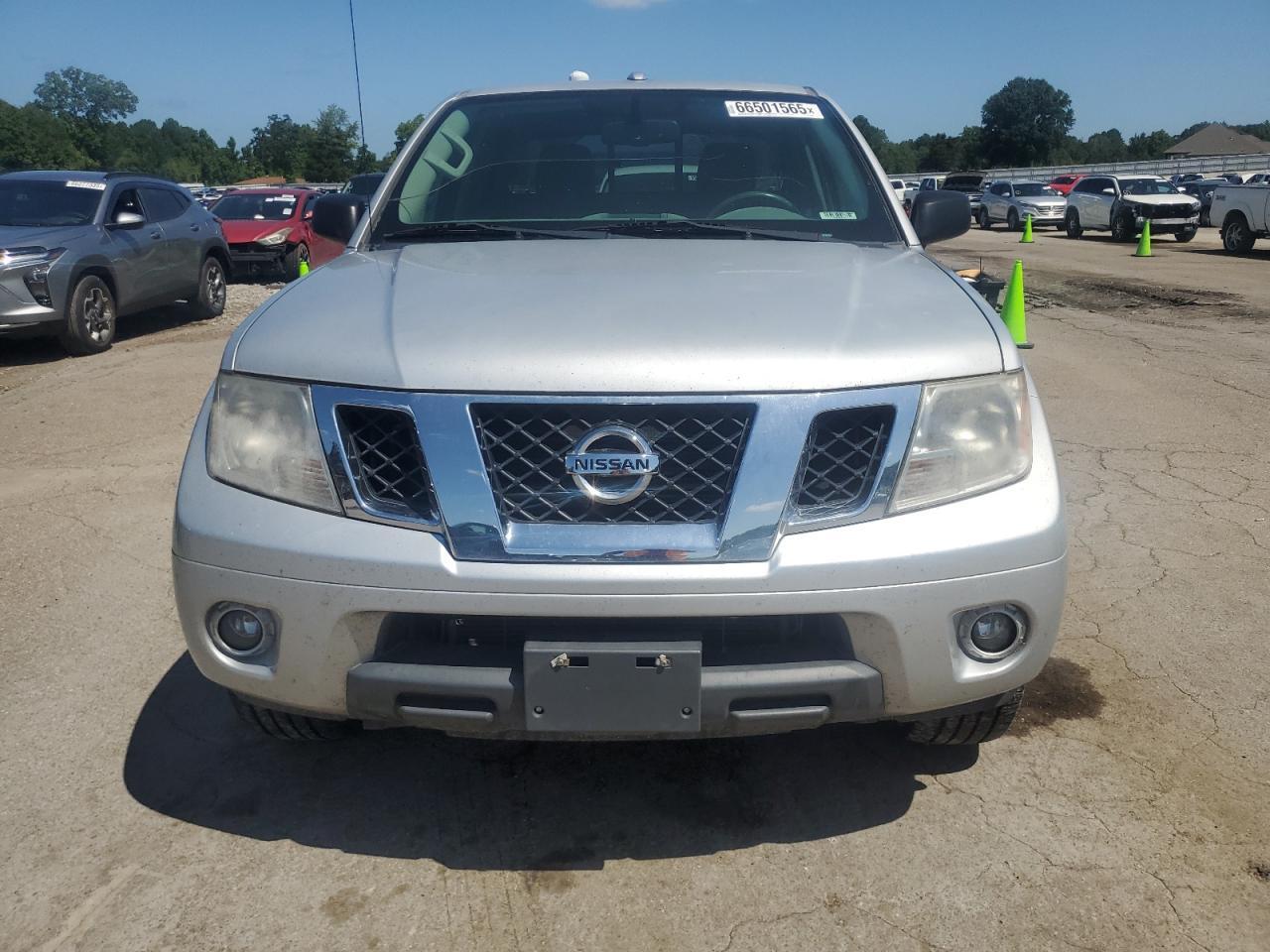 2017 NISSAN Frontier