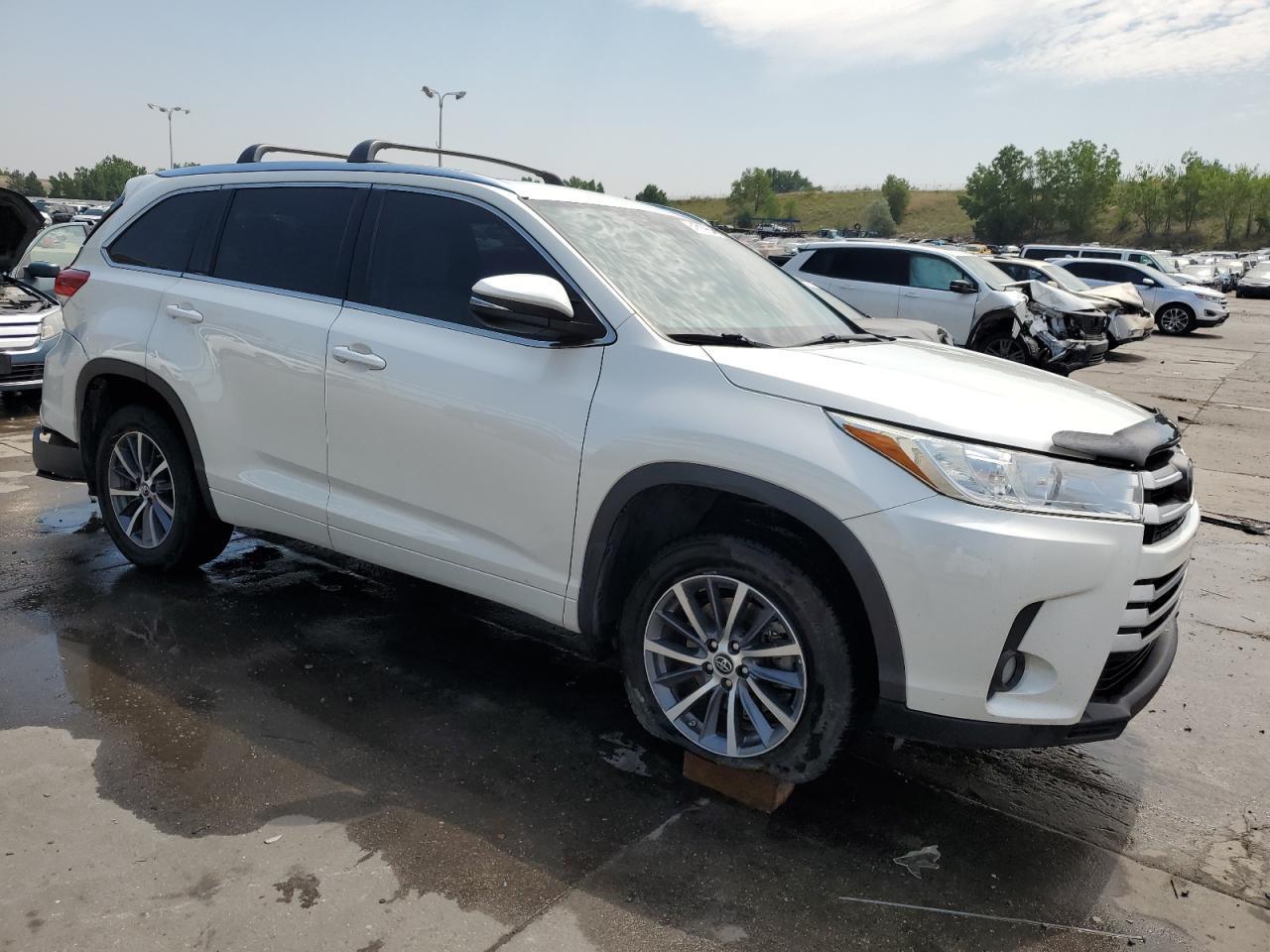 2018 TOYOTA HIGHLANDER