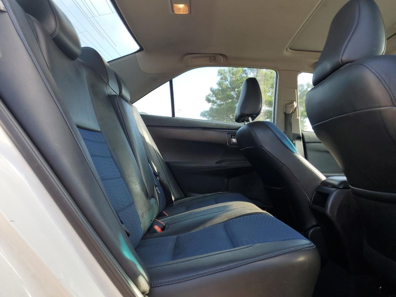 2016 TOYOTA CAMRY