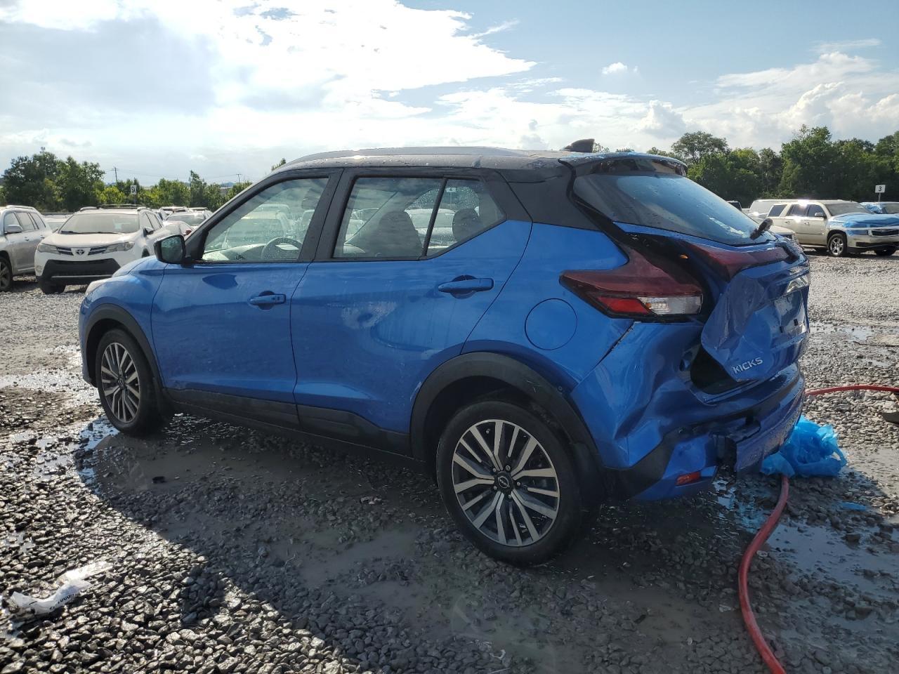 2023 NISSAN KICKS