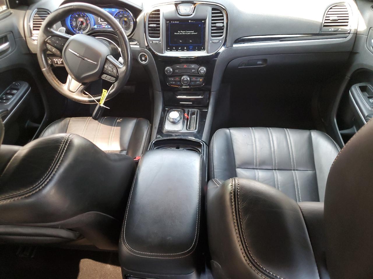 2019 CHRYSLER 300