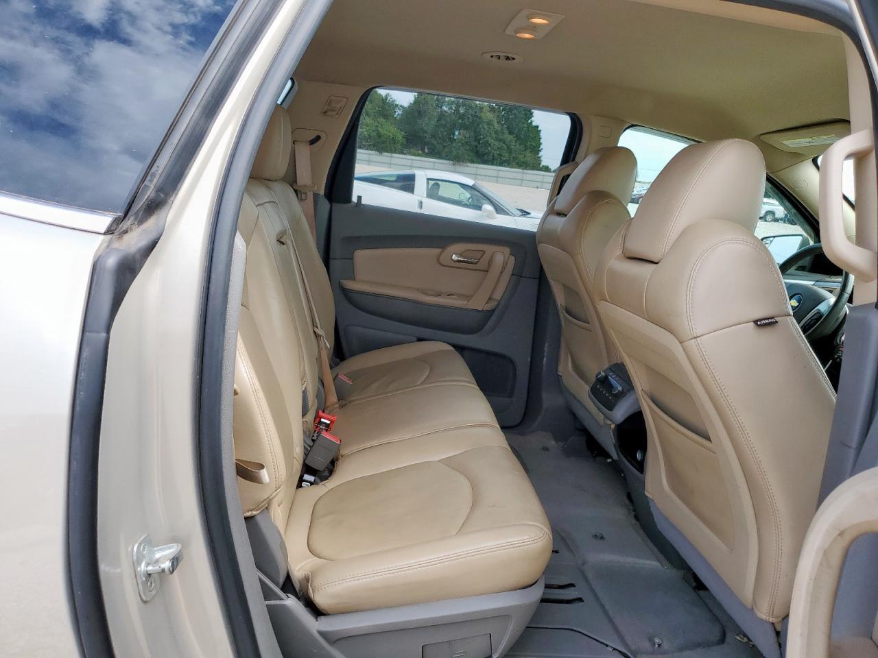 2011 CHEVROLET TRAVERSE