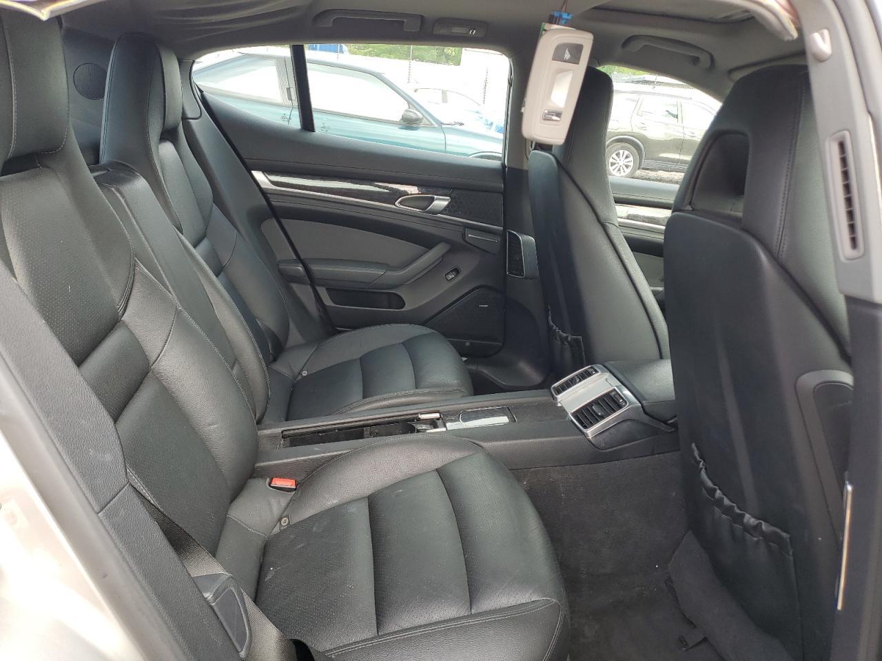 2012 PORSCHE Panamera