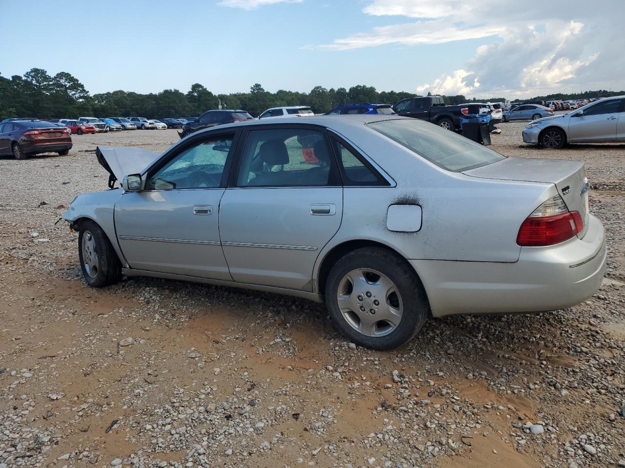 2004 TOYOTA Avalon