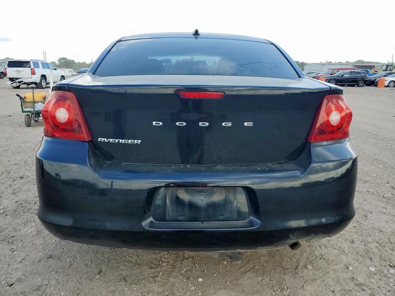 2013 DODGE Avenger