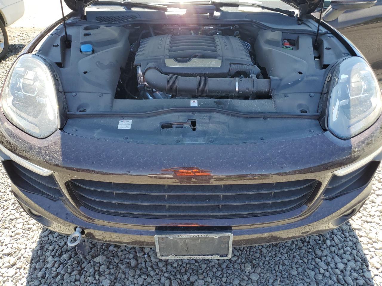 2017 PORSCHE CAYENNE