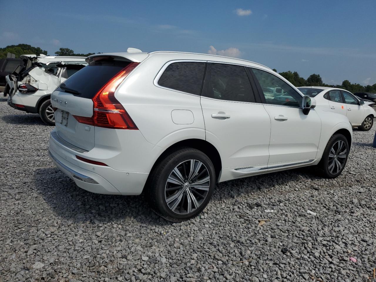 2023 VOLVO XC60