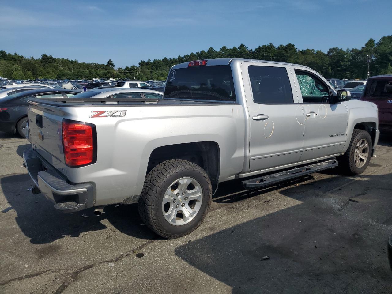 2018 CHEVROLET Silverado