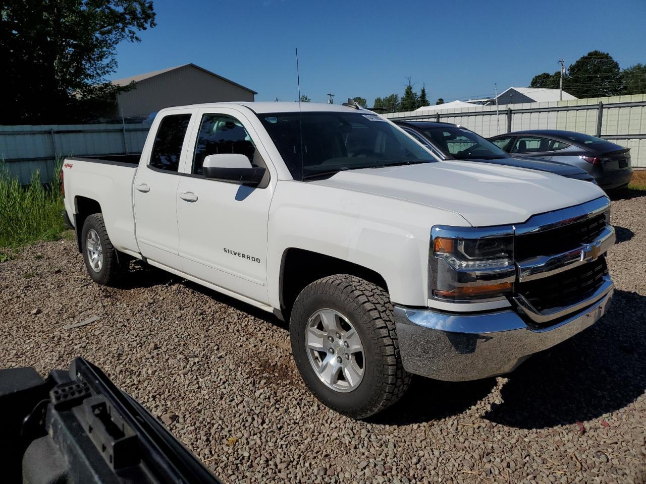 2018 CHEVROLET Silverado
